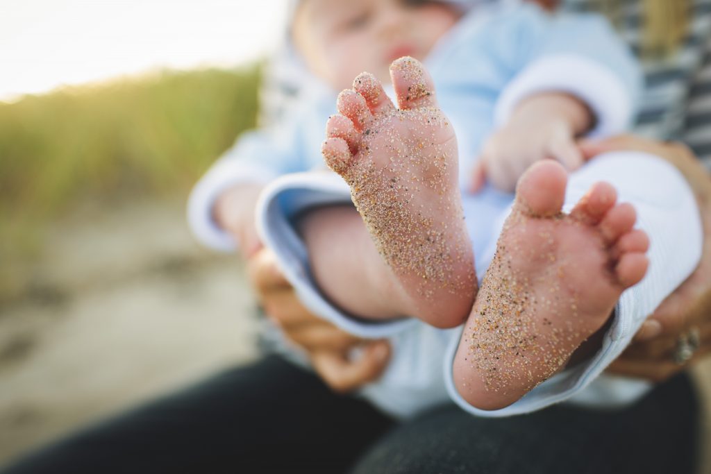 Urlaub Stressfrei mit Baby Foto:Danielle MacInnes bei Unsplash
